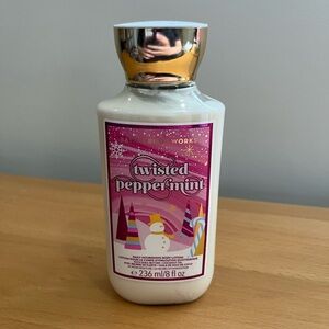 ❤️‍🔥NEW❤️‍🔥 Twisted Peppermint lotion Bath and Body Works NWOT